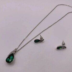 Silver tone tear drop green  rhinestone necklace and matching necklace
